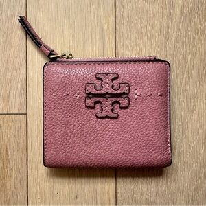 Tory Burch Britton Bifold Wallet Pebbled Leather Pink Zip Coin